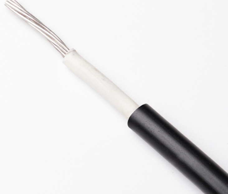 在生產光伏電線電纜時在外層涂上防凍涂層的作用是什么.jpg 在生產光伏電線電纜時在外層涂上防凍涂層的作用是什么.jpg